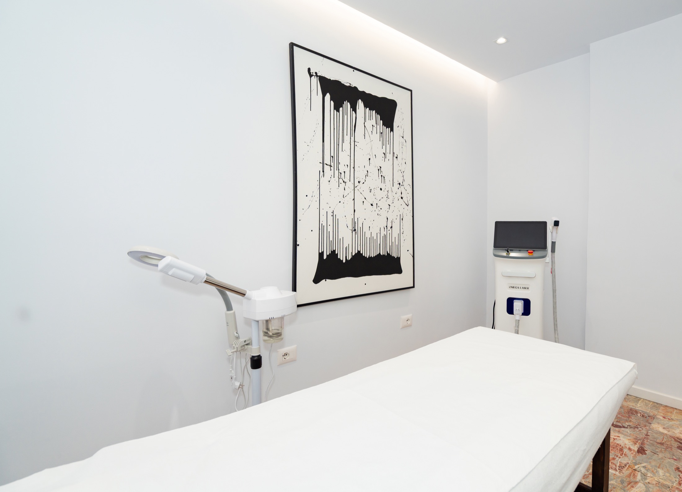 Ambient profesional trajtimi në Perla Skin Clinic